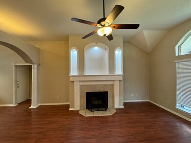 25802 Bearborough Dr, Spring, TX 77386 - photo 4