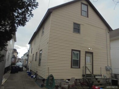 EXTERIOR BACK