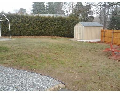 20 Sprague St, Greenville, RI 02828 - photo 3