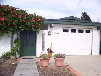 Expanded view of the front of the property with do