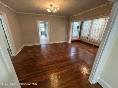 527 Willow St unit 1, Scranton, PA 18505 - photo 7