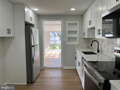 402 Maple Ave, Newport, DE 19804 - photo 5