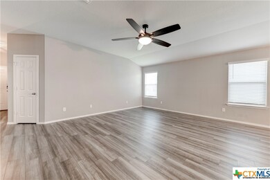 1816 Fall Creek Ct, Copperas Cove, TX 76522 - photo 6