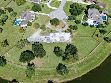 19739 Lake Stone Ct, Tomball, TX 77377 - photo 2