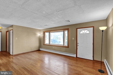 72 Mountain Blvd, Wernersville, PA 19565 - photo 5