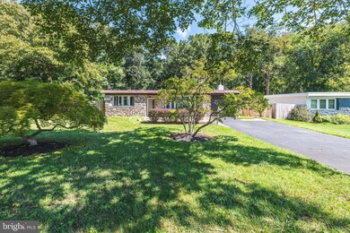 2215 Windsor Cir, Broomall, PA 19008 - photo 3