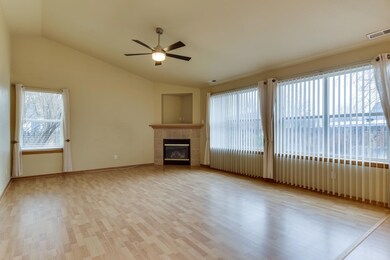 14-web-or-mls-3328 SW Indian Place-14