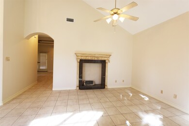 504 Goldfinch St, Laredo, TX 78045 - photo 4