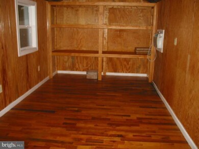 1912 Prices Ln, Alexandria, VA 22308 - photo 6