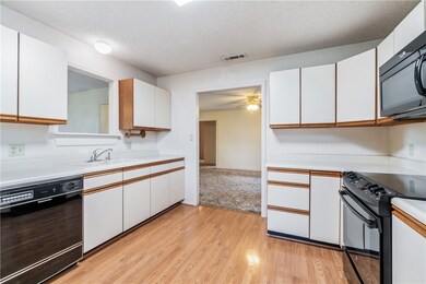 832 Klenc Rd, Tontitown, AR 72762 - photo 6