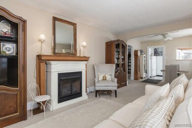 Living Room, Gas Fireplace