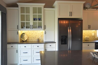 821 Aurora Cir, Red Wing, MN 55066 - photo 4