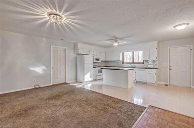 2153 Tot Hill Farm Rd, Asheboro, NC 27205 - photo 2