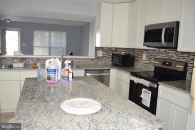 7408 Catterick Ct, Windsor Mill, MD 21244 - photo 4