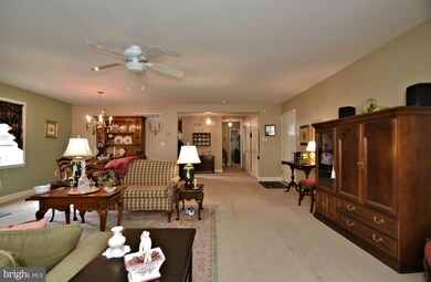 151 W Harmony Dr, Pottstown, PA 19464 - photo 4