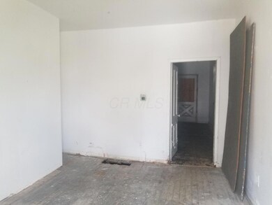 5th living room