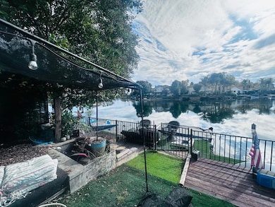 9193 E Laguna Way, Elk Grove, CA 95758 - photo 5