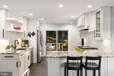 8227 Kay Ct, Annandale, VA 22003 - photo 3