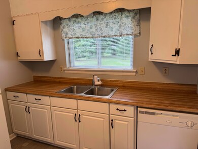 1115 Cranbrook Dr, Hixson, TN 37343 - photo 4