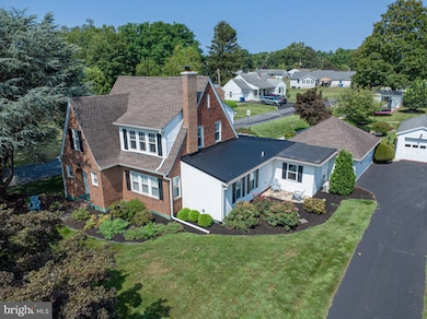 21 Charles St, Carlisle, PA 17013 - photo 2