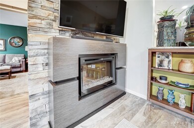 Electric fireplace stays. Has remote