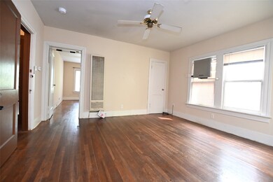 2427 Hazard St unit 2, Houston, TX 77019 - photo 6