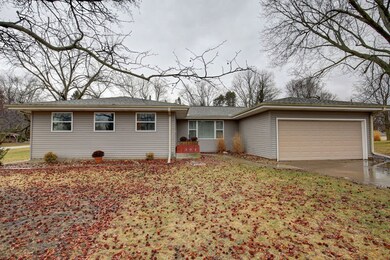 302 Pershing Ct E, Philo, IL 61864 - photo 3