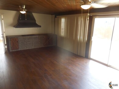 717 Woodward Ave, El Centro, CA 92243 - photo 6