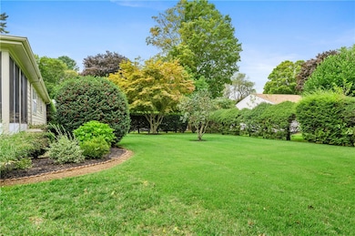 34 Randall St, Greenville, RI 02828 - photo 7