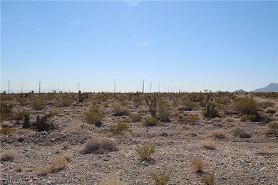 Enjoy the close proximity to city conveniences!