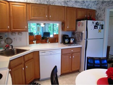 418 Lyman Batcheller Rd unit B, Hartford, VT 05001 - photo 7