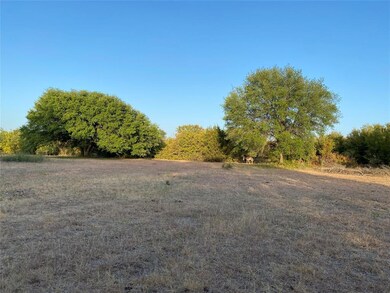 3713 Bob White Ct, Granbury, TX 76049 - photo 2