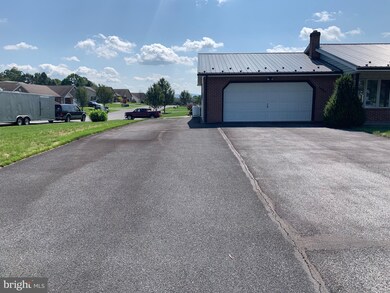 2480 Wenger Ln, Chambersburg, PA 17201 - photo 3