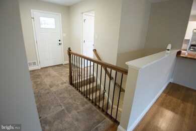 13305 Cleveland Ln, Fort Washington, MD 20744 - photo 5