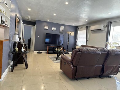 2117 Wellington Rd, West Palm Beach, FL 33409 - photo 7