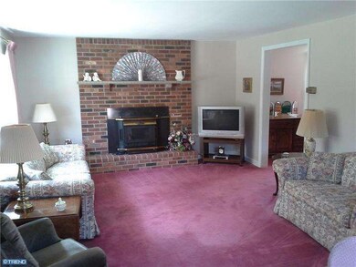 410 Dalmas Ave, Glenolden, PA 19036 - photo 5