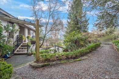 9530 SE 40th St, Mercer Island, WA 98040 - photo 5