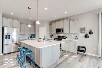 8671 Thatcher Ln, Avon, IN 46123 - photo 3