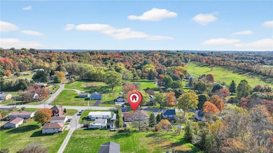 717 Mercer Rd, Beaver Falls, PA 15010 - photo 2