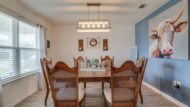 738 Widgeon Way, Crestview