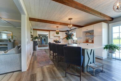 10 Kitchen