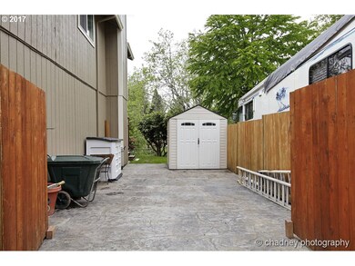 641 SE Greenway Dr, Gresham, OR 97080 - photo 3