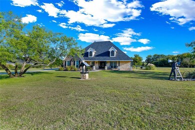 186 Lost Oak Dr, Azle, TX 76020 - photo 5