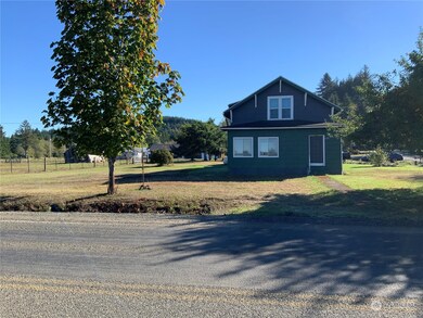 1121 Willapa Rd, Raymond, WA 98577 - photo 2