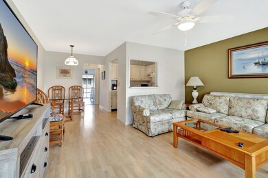 320 Horizons W unit 210, Boynton Beach, FL 33435 - photo 5