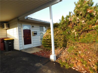574 Miller Ln, Whitehall, PA 18052 - photo 2