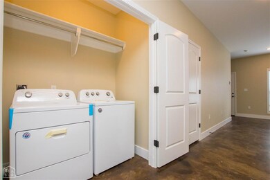 406 W Matthews Ave, Jonesboro, AR 72401 - photo 5