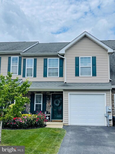 46 Fuzzy Tail Dr, Ranson, WV 25438 - photo 2