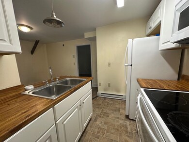 23 Ashuelot St unit D, Winchester, NH 03470 - photo 3