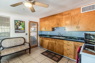 Kitchen1